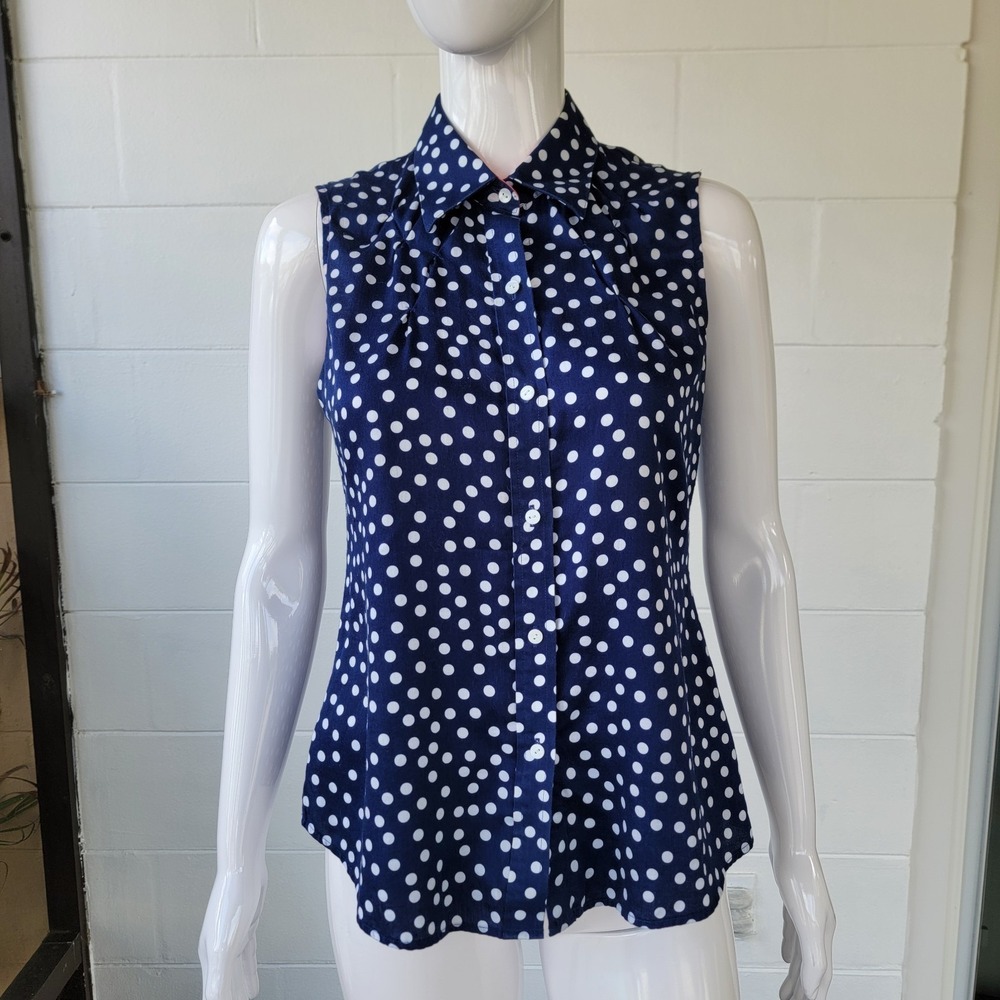 Foxcroft Fitted Fit Sleeveless Blouse Navy Blue Top Polka Dots Women's Size 6P
